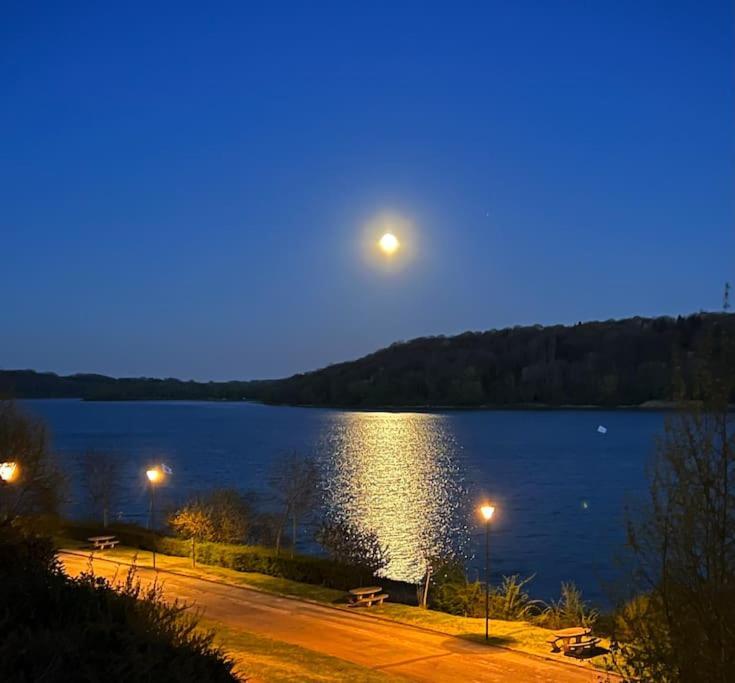 Maison Cadre Paisible Face Au Lac Peigney Εξωτερικό φωτογραφία
