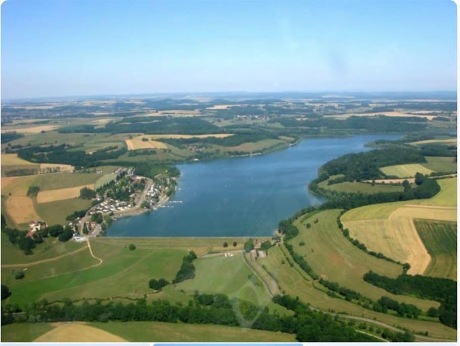 Maison Cadre Paisible Face Au Lac Peigney Εξωτερικό φωτογραφία